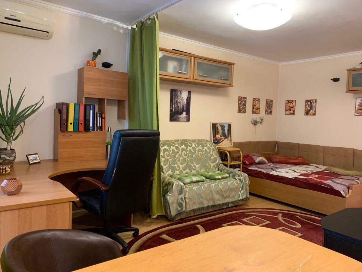 Iq-Room Black Sea Studio Apartment Odessa Ua Kültér fotó